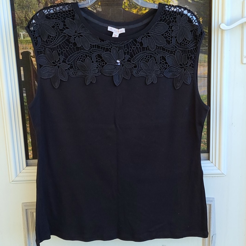 Black lace sleeveless top